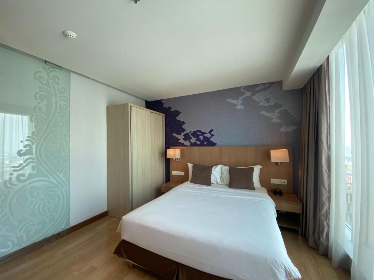 The H Tower Rasuna Suites Kuningan Jakarta By Villaloka Экстерьер фото