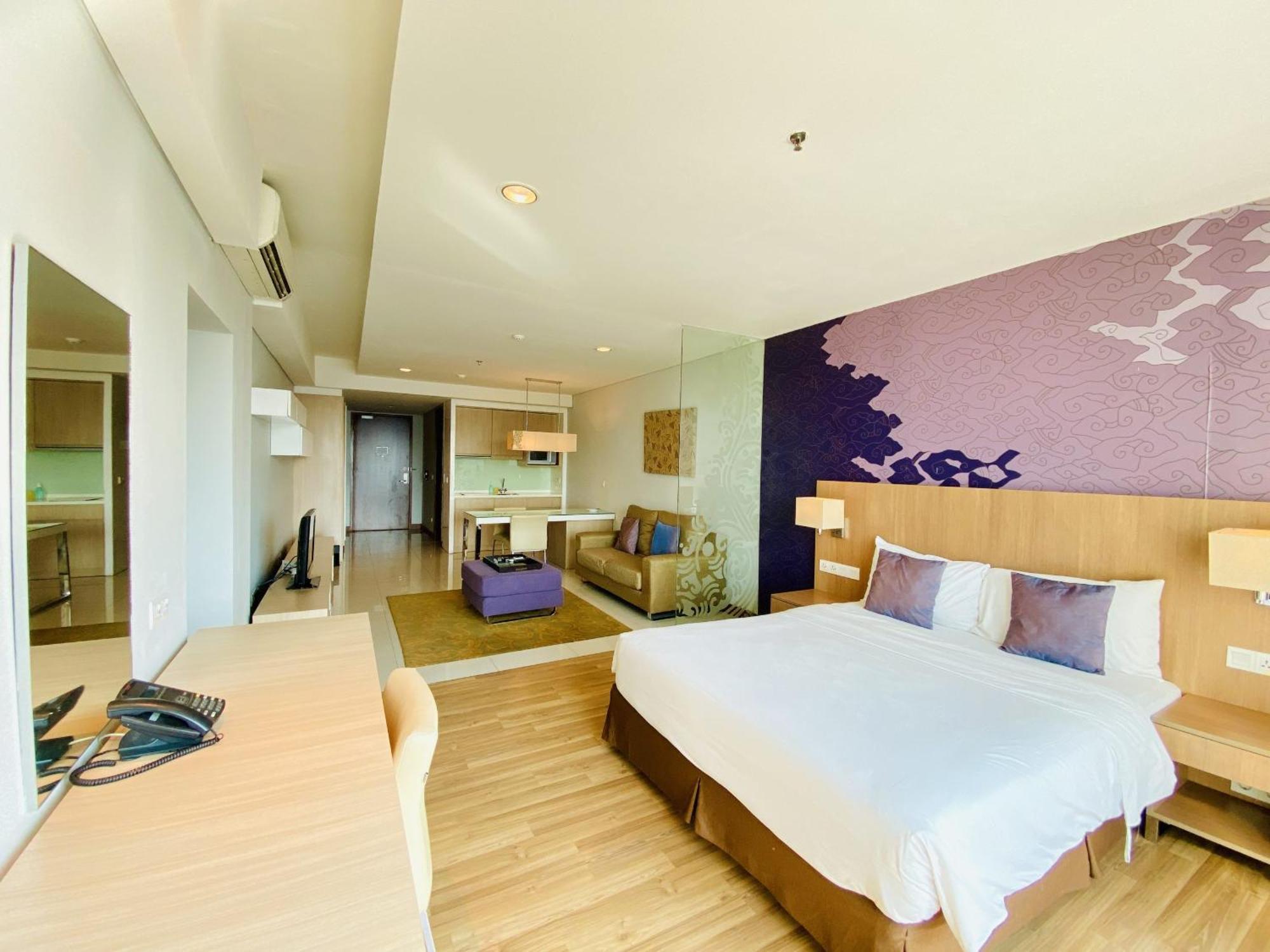 The H Tower Rasuna Suites Kuningan Jakarta By Villaloka Экстерьер фото