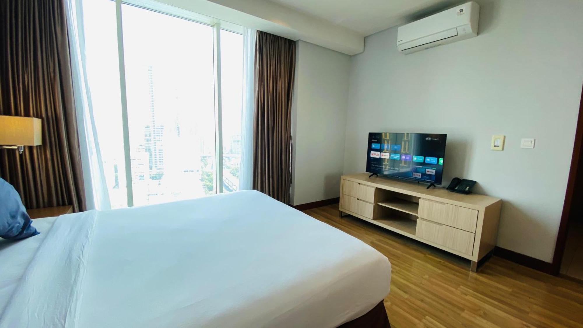 The H Tower Rasuna Suites Kuningan Jakarta By Villaloka Экстерьер фото