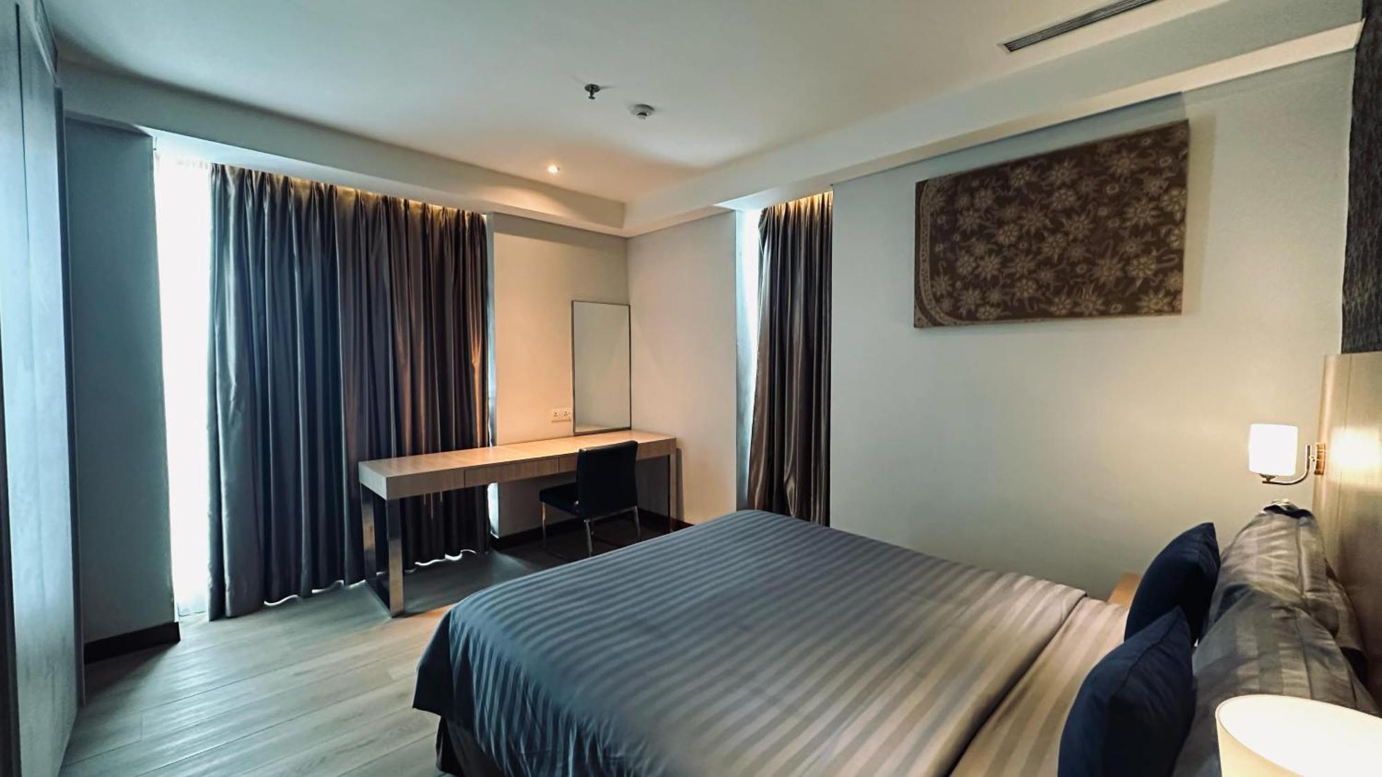 The H Tower Rasuna Suites Kuningan Jakarta By Villaloka Экстерьер фото
